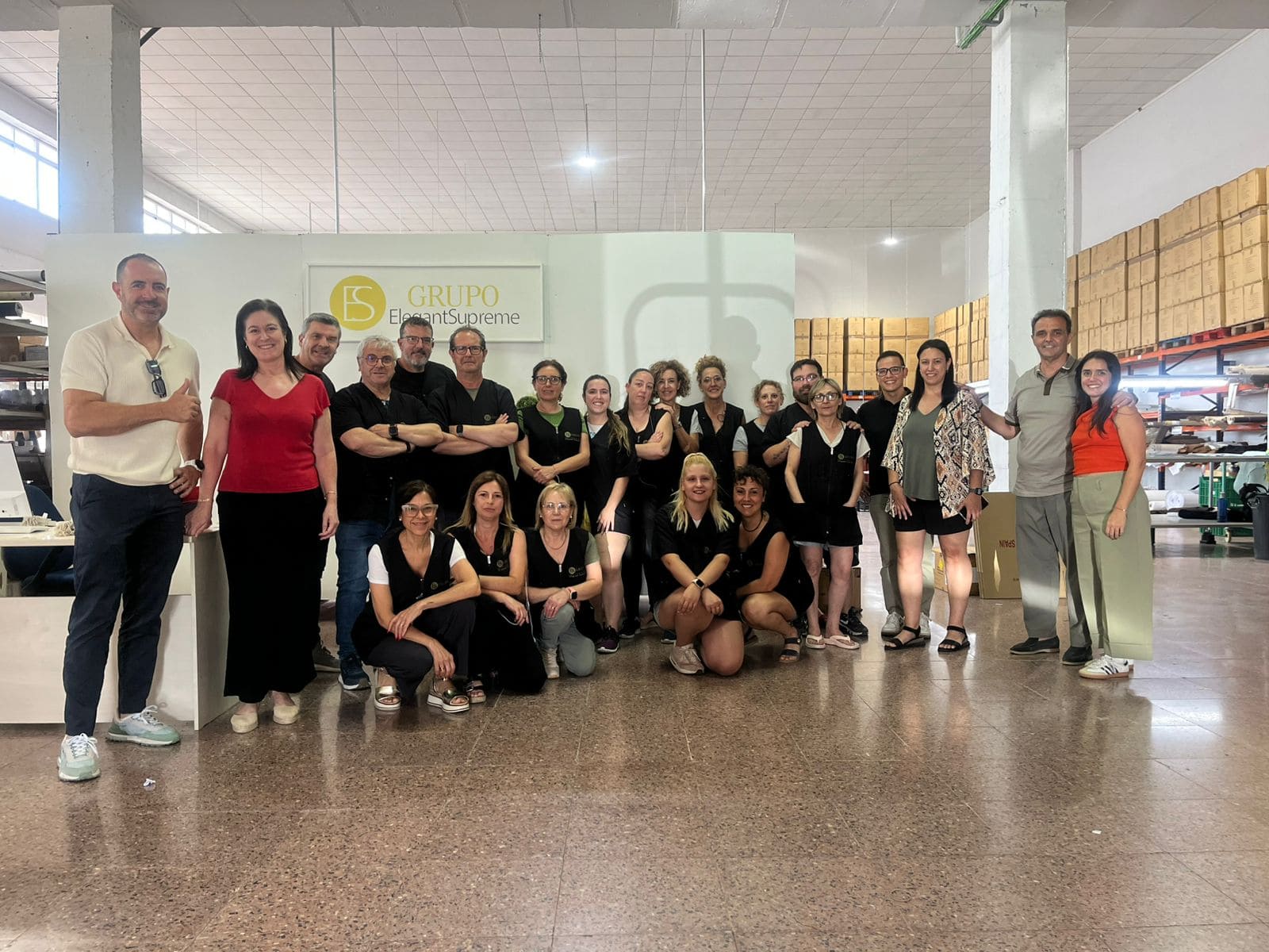 Productos Elegan Supreme: Diseñamos para inspirar. Fabricamos para cumplir. Entregamos para marcar la diferencia.