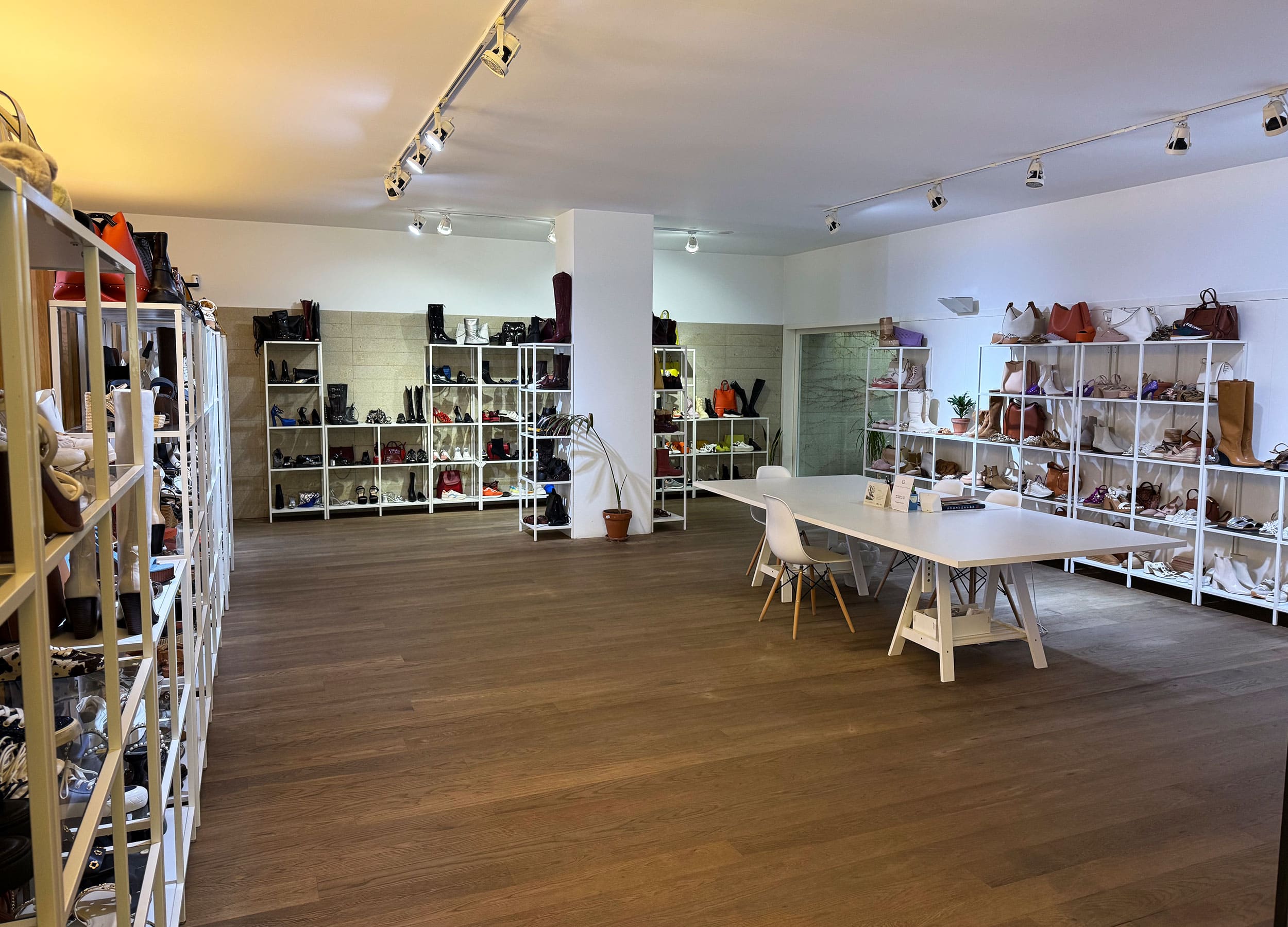 Design Concept Studio, España.